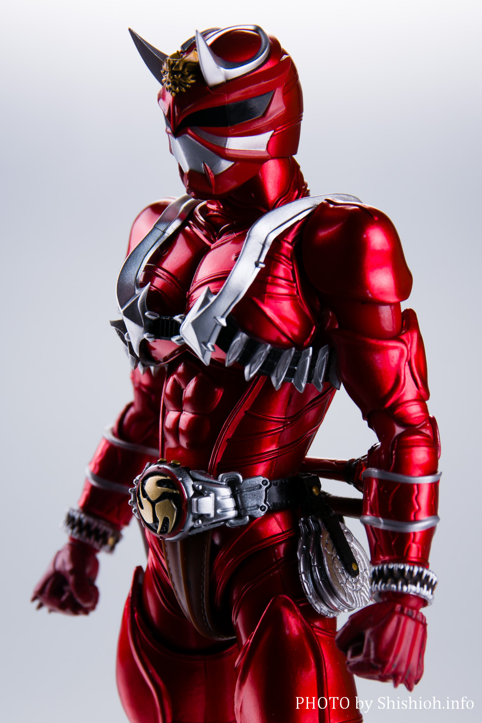 S.H.Figuarts（真骨彫製法） 仮面ライダー響鬼紅 - 特撮