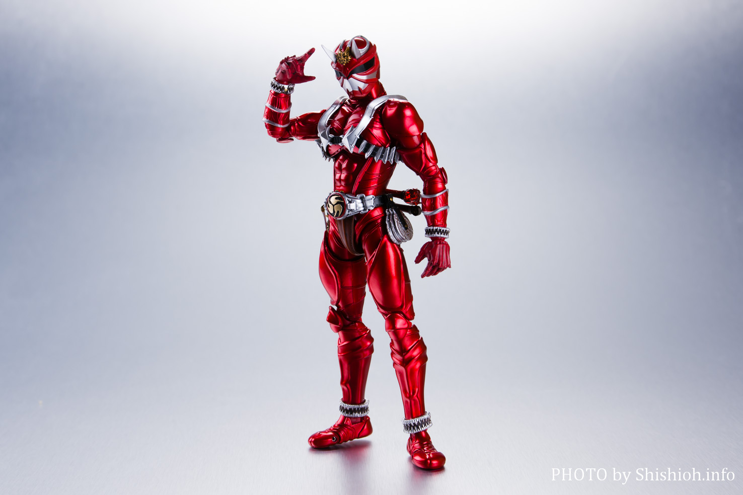 レビュー】 S.H.Figuarts（真骨彫製法） 仮面ライダー響鬼紅