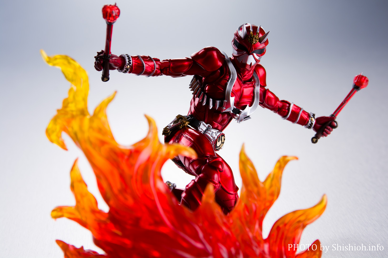 レビュー】 S.H.Figuarts（真骨彫製法） 仮面ライダー響鬼紅