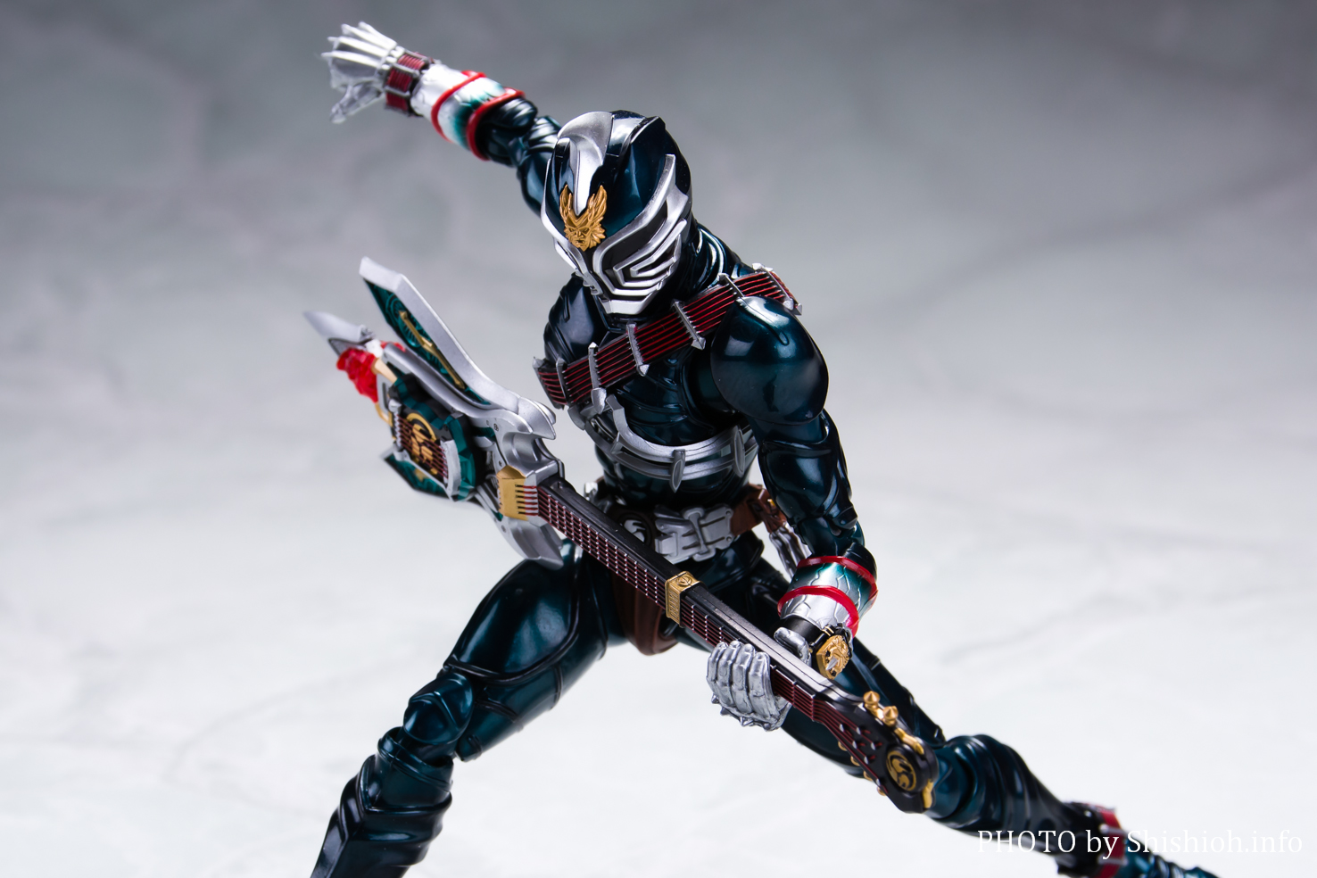 【未開封】フィギュアーツ　真骨彫　仮面ライダー轟鬼