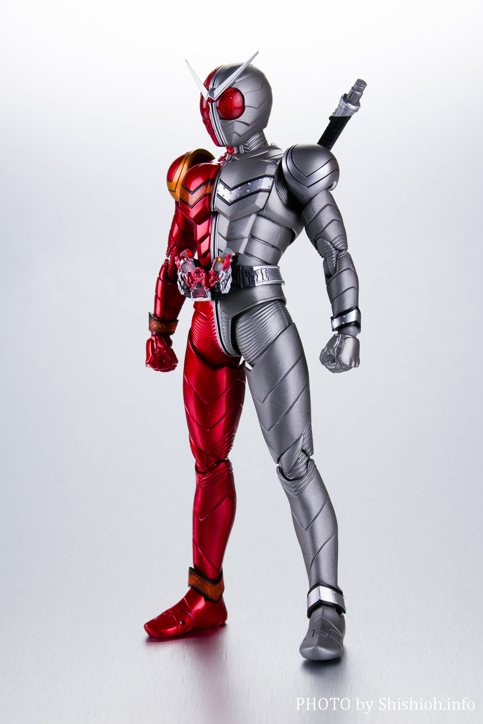 S.H.Figuarts（真骨彫製法） 仮面ライダーW ヒートメタル