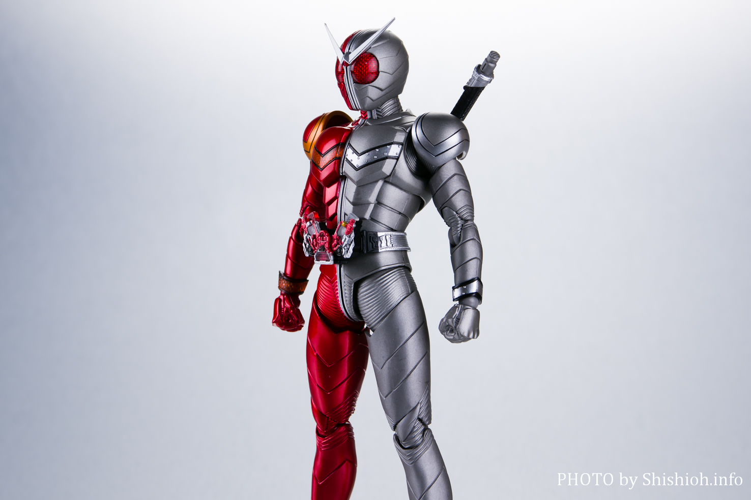 レビュー】 S.H.Figuarts（真骨彫製法） 仮面ライダーW ヒートメタル