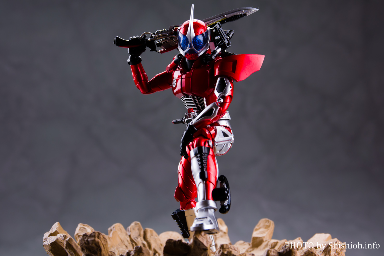 再入荷定番 『未開封』S.H.Figuarts(真骨彫製法) 仮面ライダーアクセル