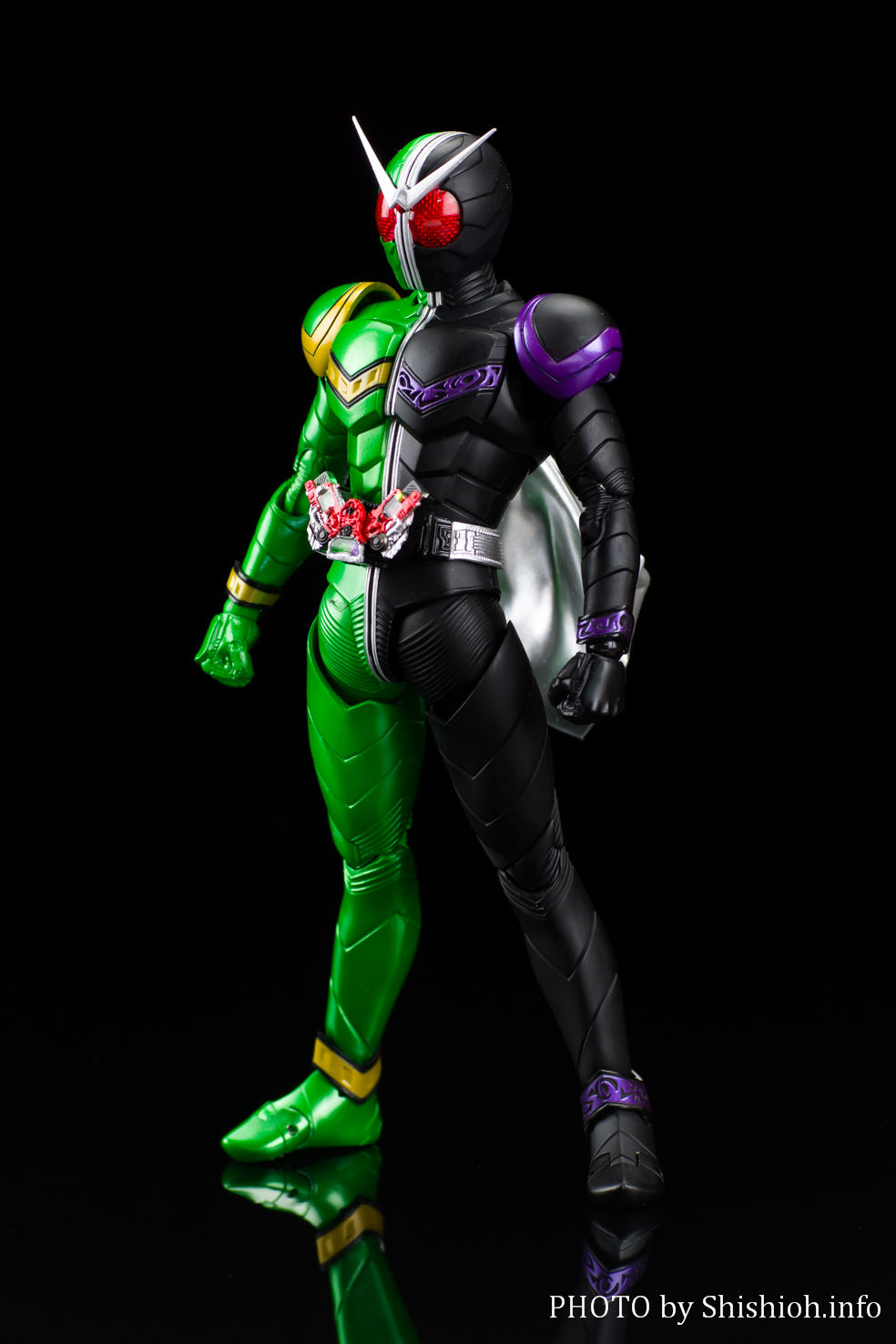 S.H.Figuarts（真骨彫製法） 仮面ライダーW サイクロンジョーカー