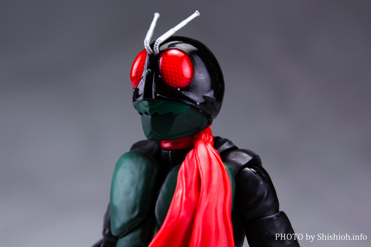 週末限定直輸入♪ S.H.Figuarts (フィギュアーツ) 仮面ライダー1号