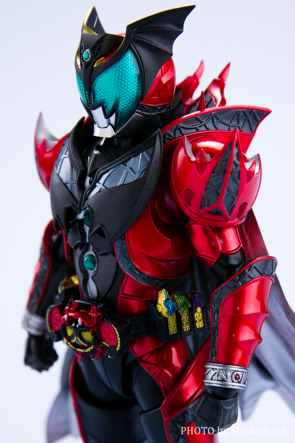 レビュー】 S.H.Figuarts（真骨彫製法） 仮面ライダーダークキバ