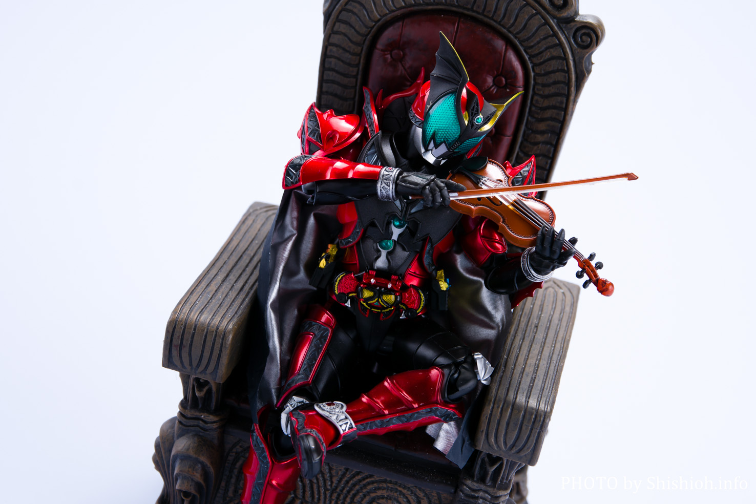 新品未開封 】S.H.Figuarts 真骨彫製法 仮面ライダーダークキバ約150mm