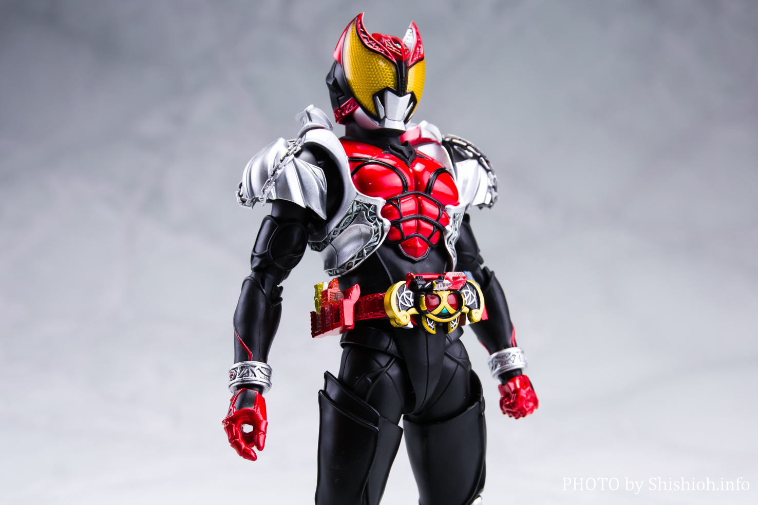 レビュー】S.H.Figuarts（真骨彫製法） 仮面ライダーキバ キバフォーム