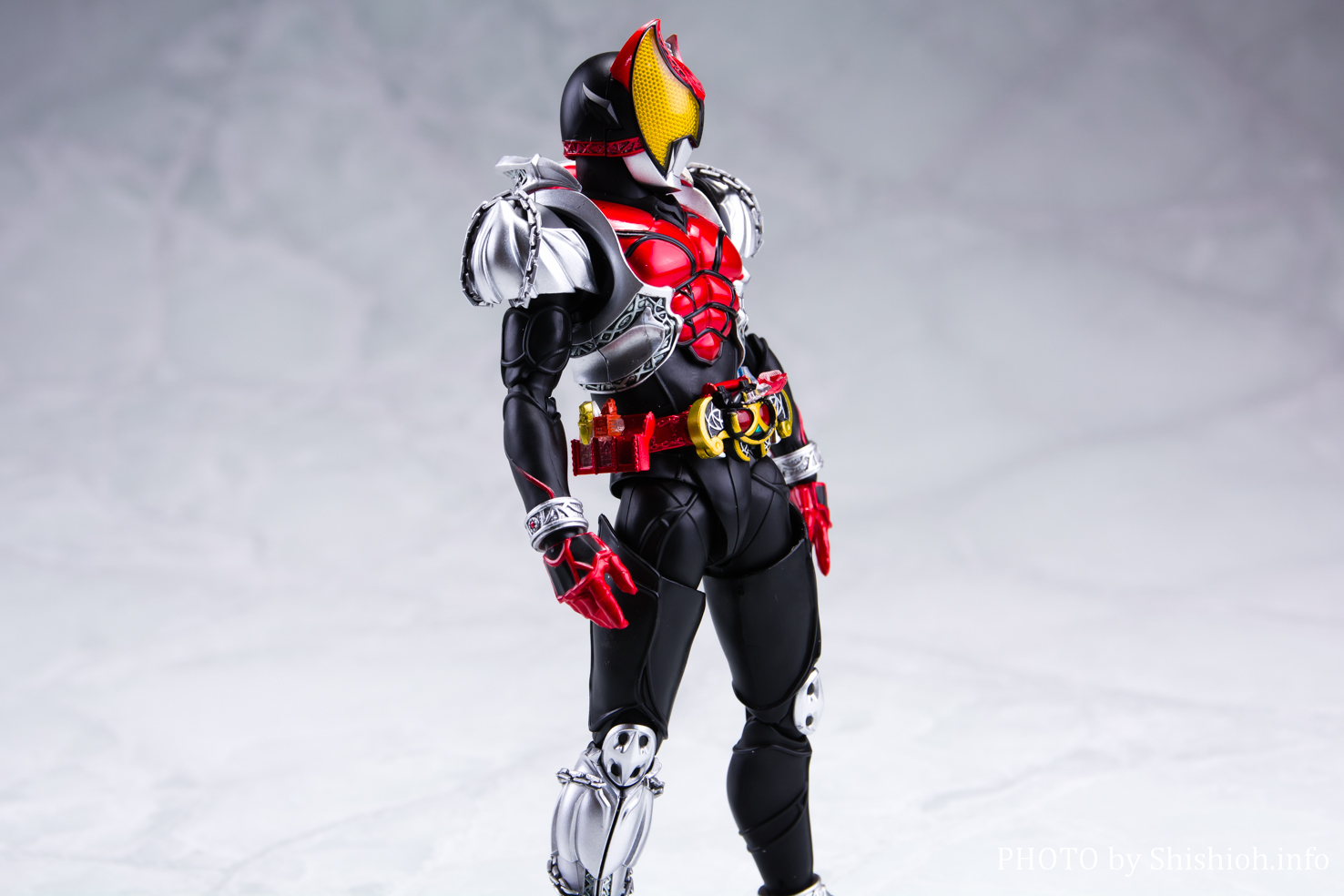 バンダイ S．H．Figuarts真骨彫製法 仮面ライダーキバ キバ