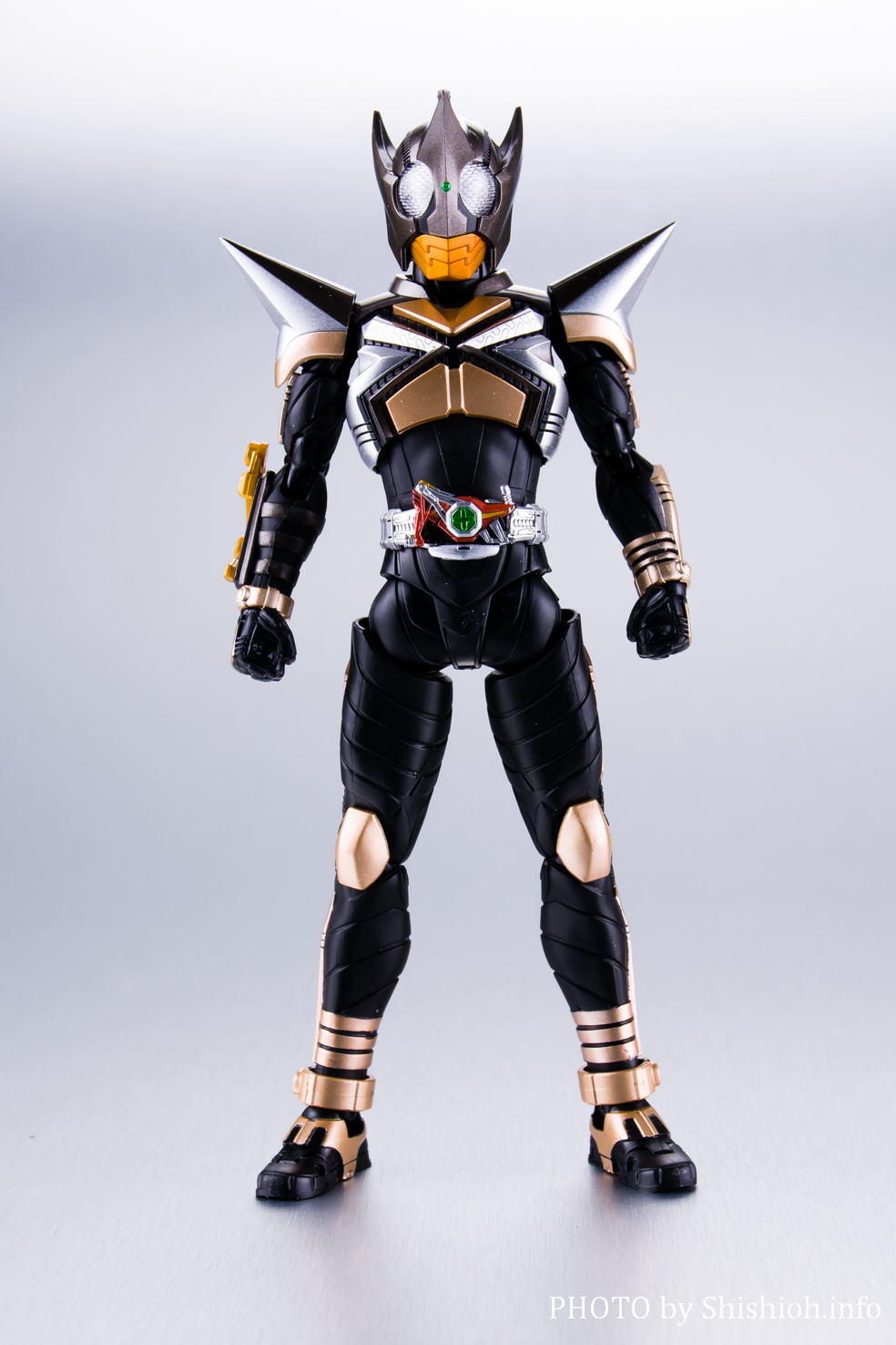 S.H.Figuarts（真骨彫製法） 仮面ライダーパンチホッパー