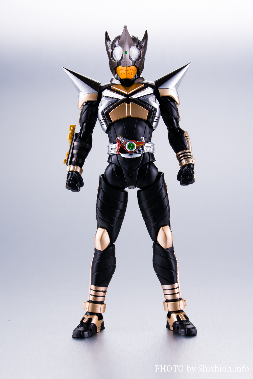 レビュー】S.H.Figuarts（真骨彫製法） 仮面ライダーパンチホッパー