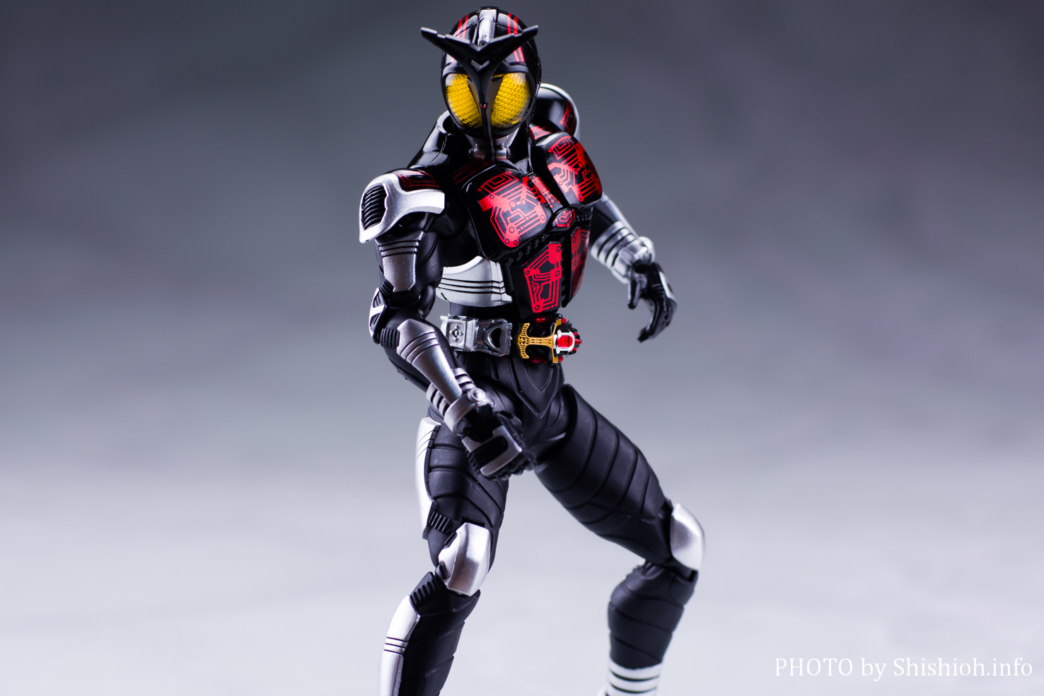 得価SALE BANDAI - s.h.figuarts 真骨彫 仮面ライダーカブトの通販 by