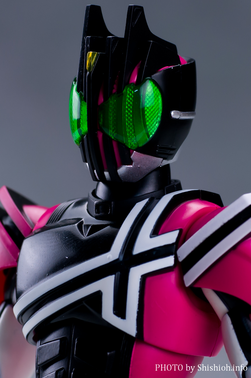 S.H.Figuarts(真骨彫製法)仮面ライダーディケイド
