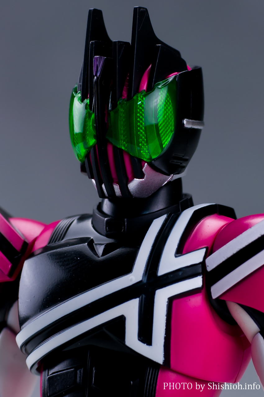 S.H.Figuarts(真骨彫製法)仮面ライダーディケイド