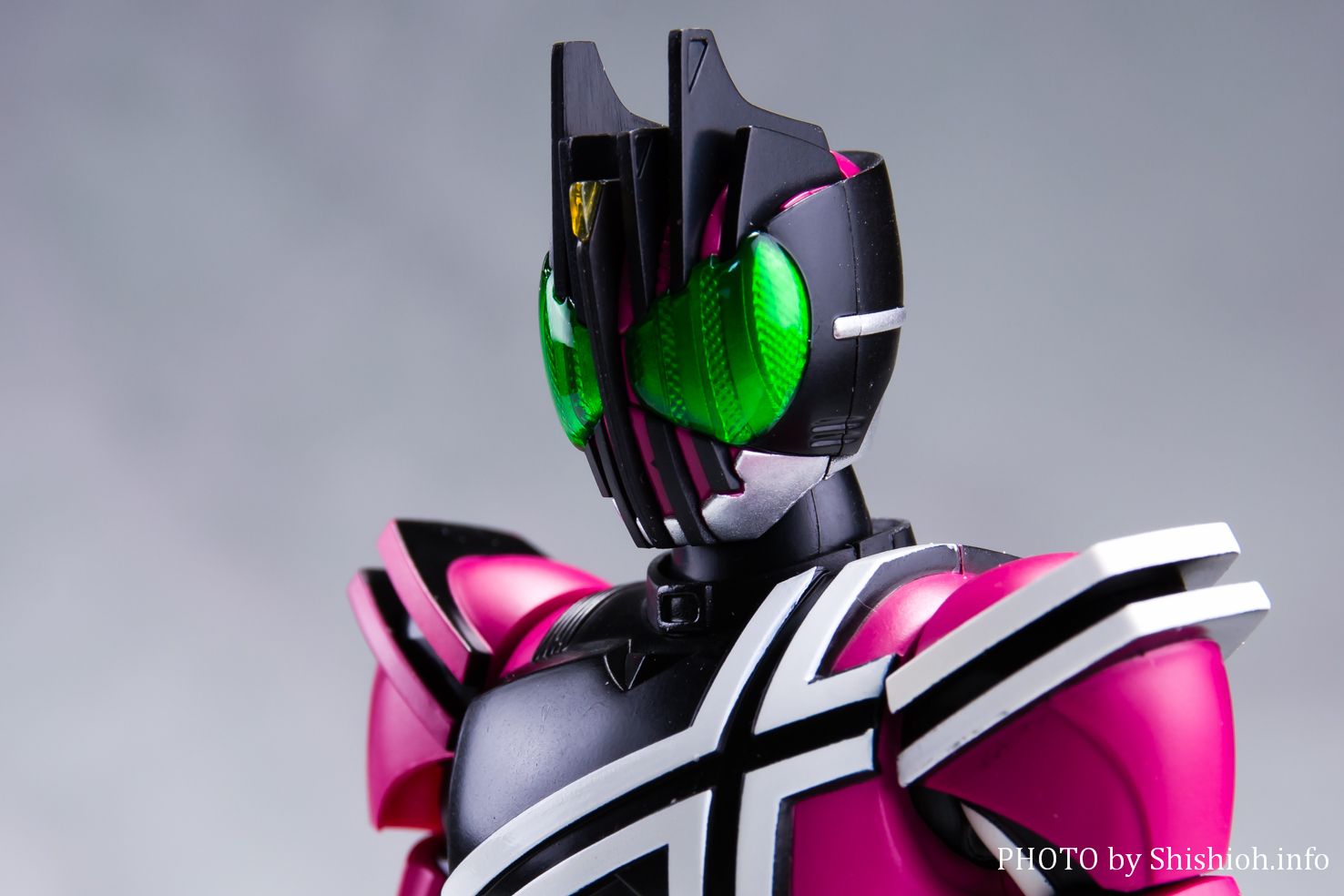 レビュー】 S.H.Figuarts（真骨彫製法） 仮面ライダーディケイド（ネオ 