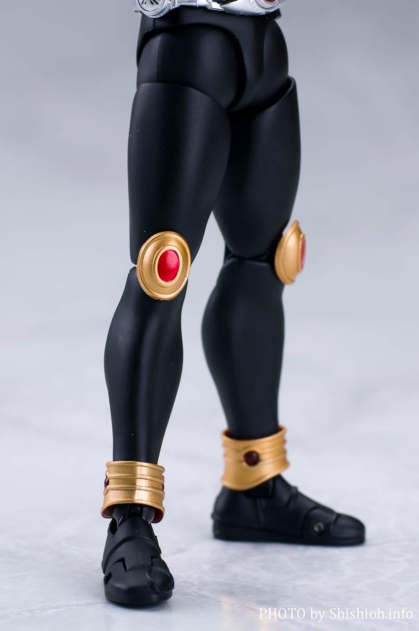 S.H.Figuarts (真骨彫製法) 仮面ライダークウガ マイティフォーム