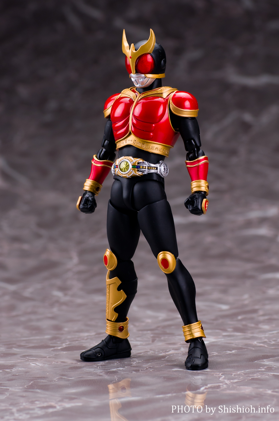 新しく着き 仮面ライダークウガ バンダイ ライジング S.H.Figuarts