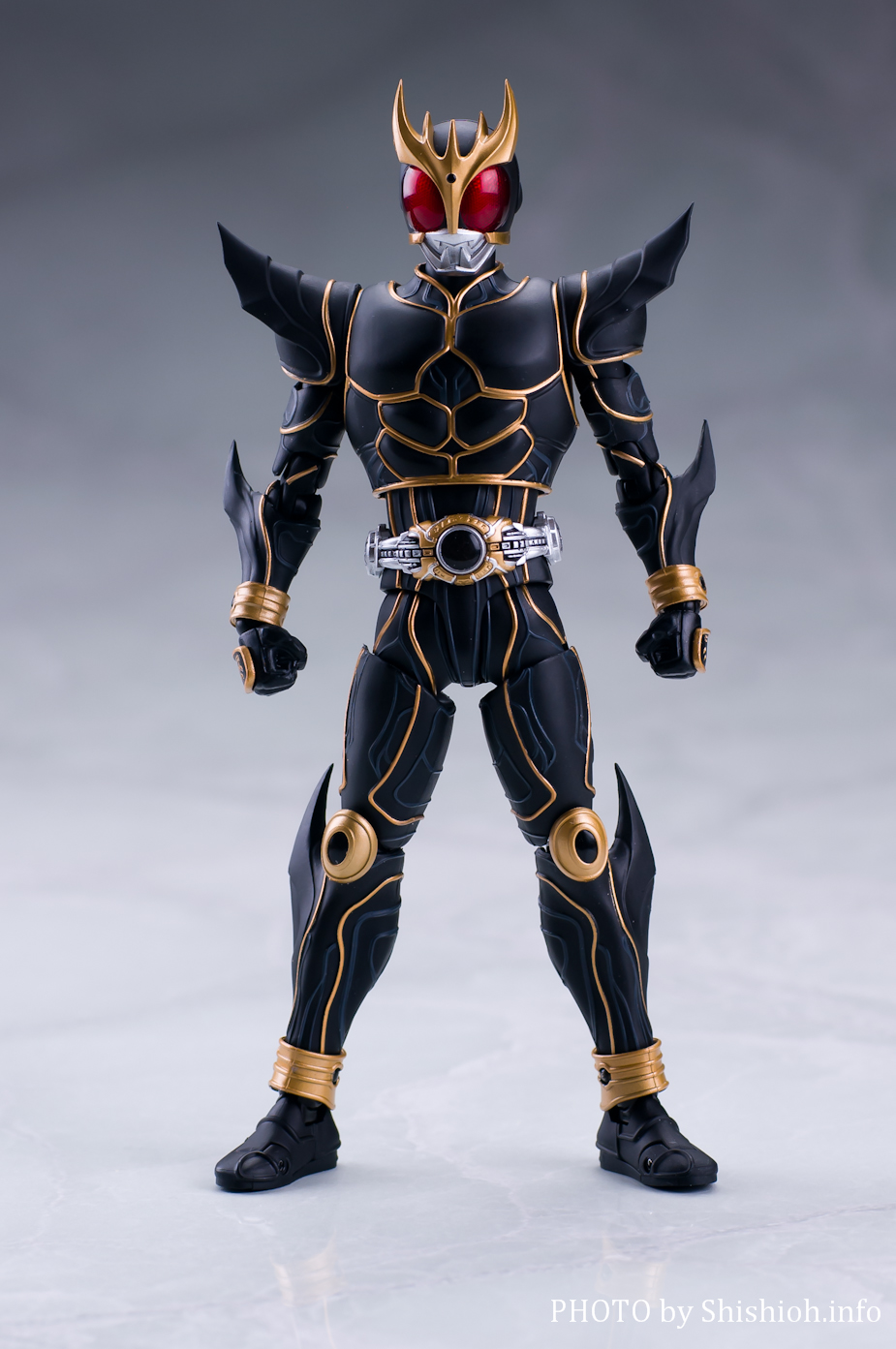 S.H.Figuarts(真骨彫製法) 仮面ライダークウガ アルティメットフォーム