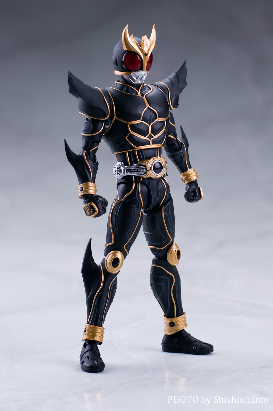 S.H.Figuarts(真骨彫製法) 仮面ライダークウガ アルティメットフォーム