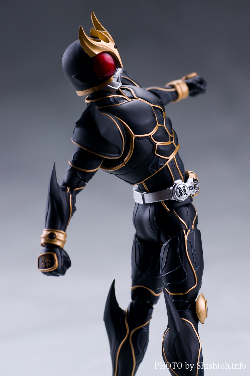 S.H.Figuarts(真骨彫製法) 仮面ライダークウガ アルティメットフォーム