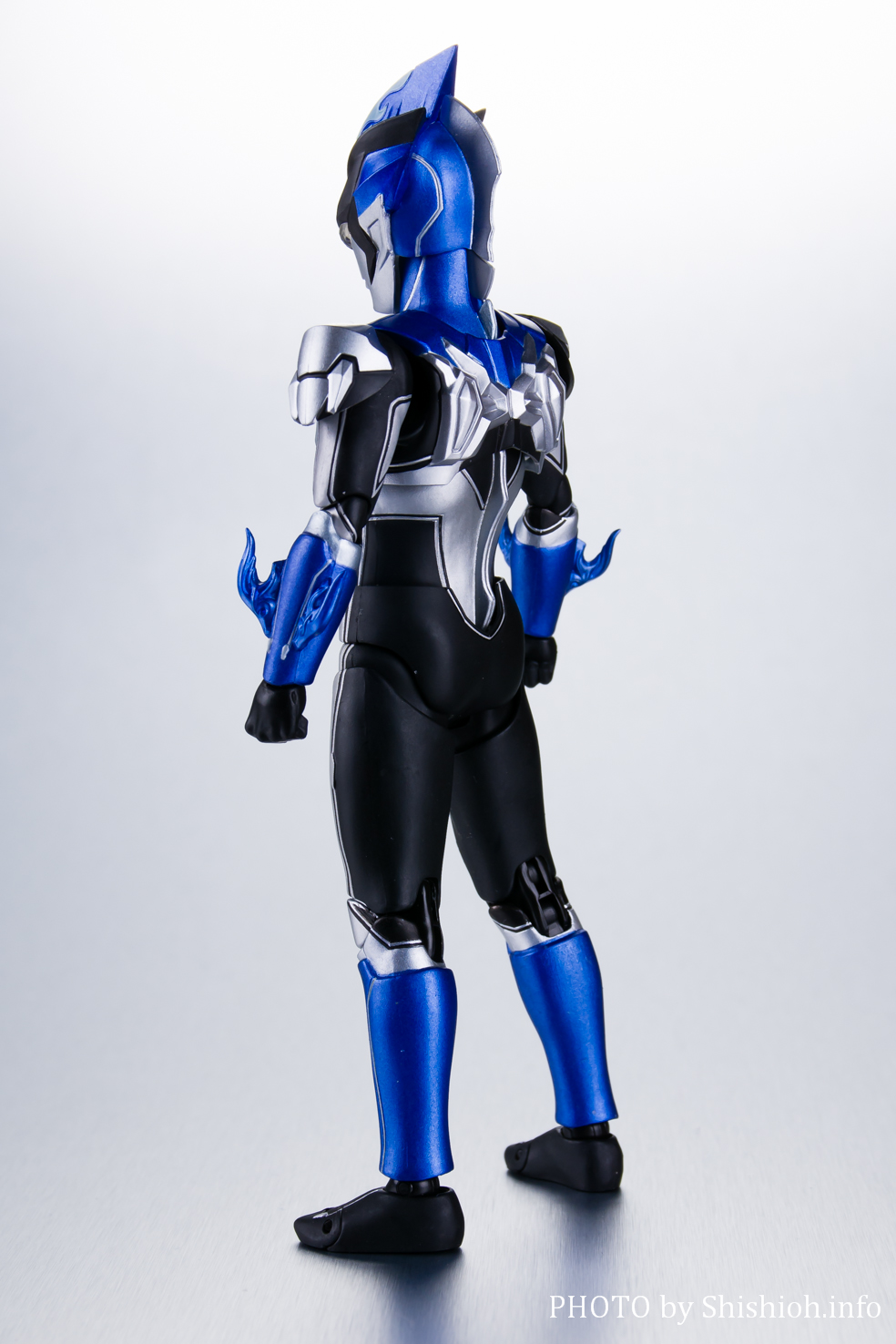 レビュー】 S.H.Figuarts ウルトラマンブル アクア