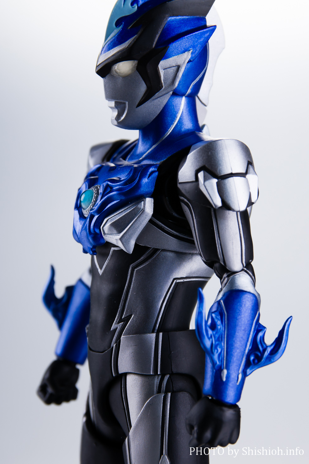 レビュー】 S.H.Figuarts ウルトラマンブル アクア