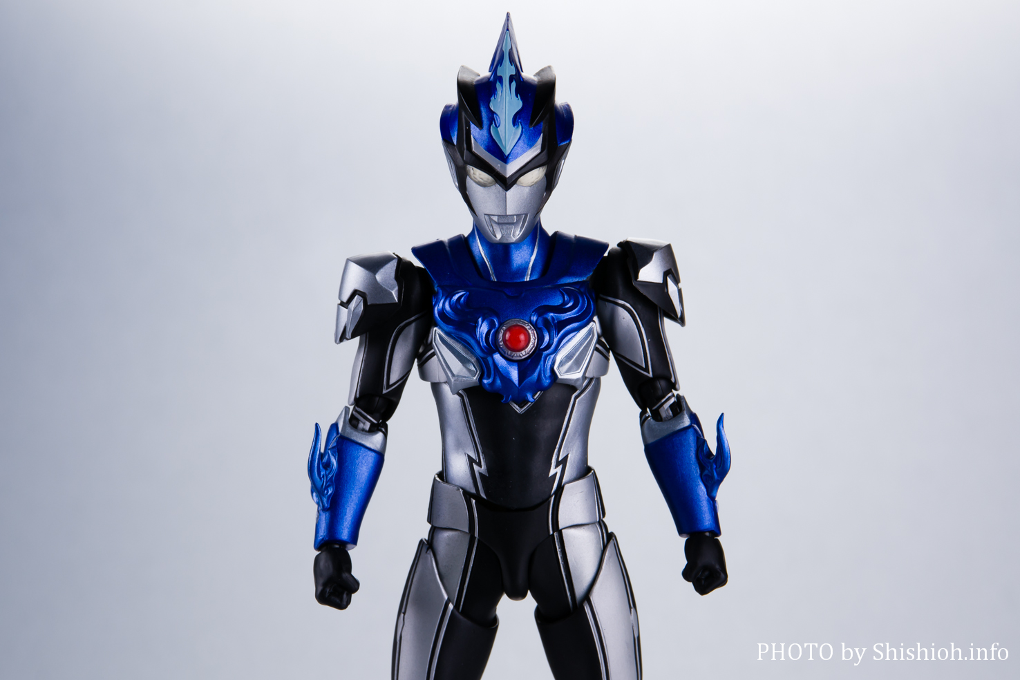 レビュー】 S.H.Figuarts ウルトラマンブル アクア