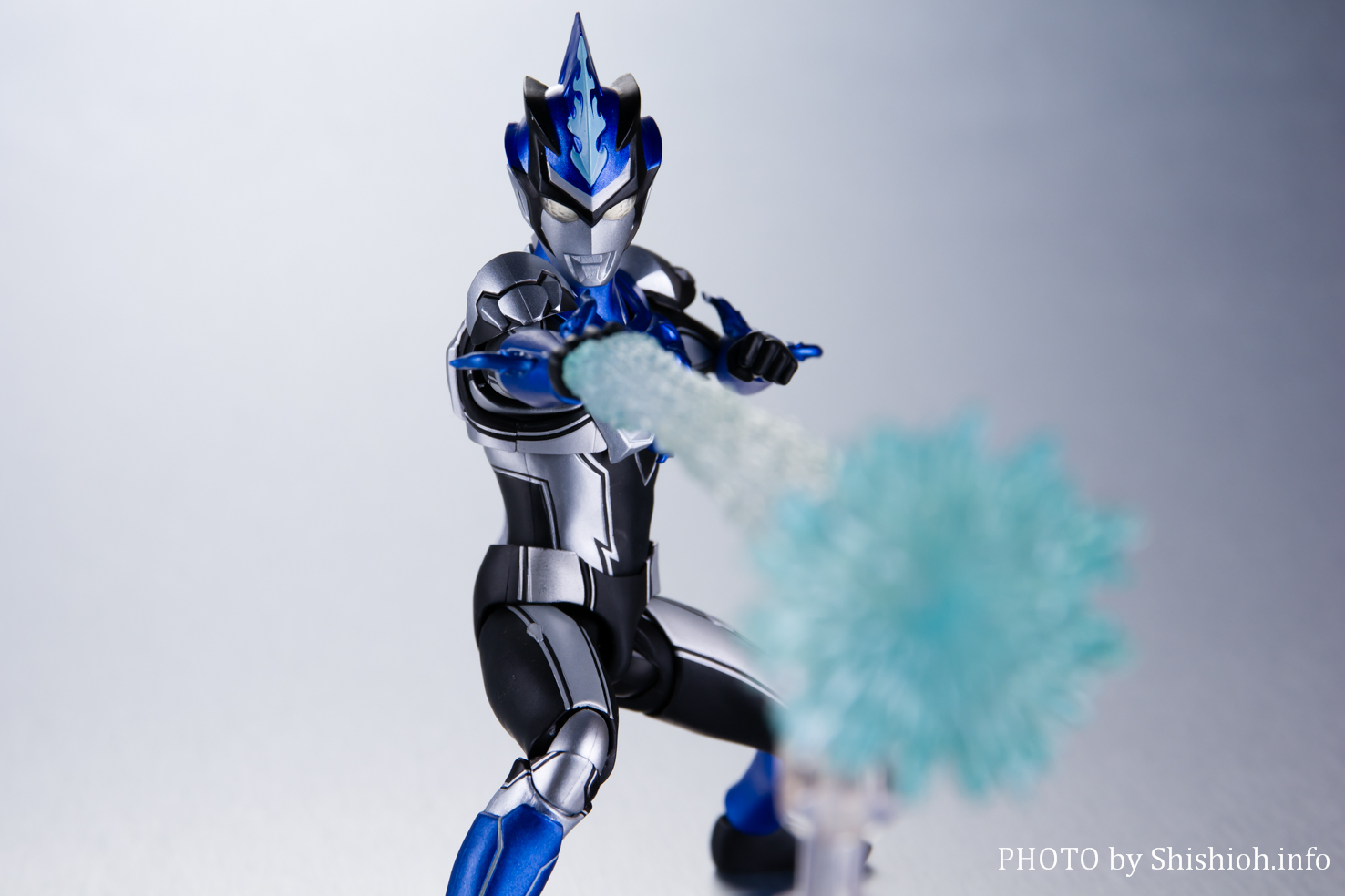 レビュー】 S.H.Figuarts ウルトラマンブル アクア