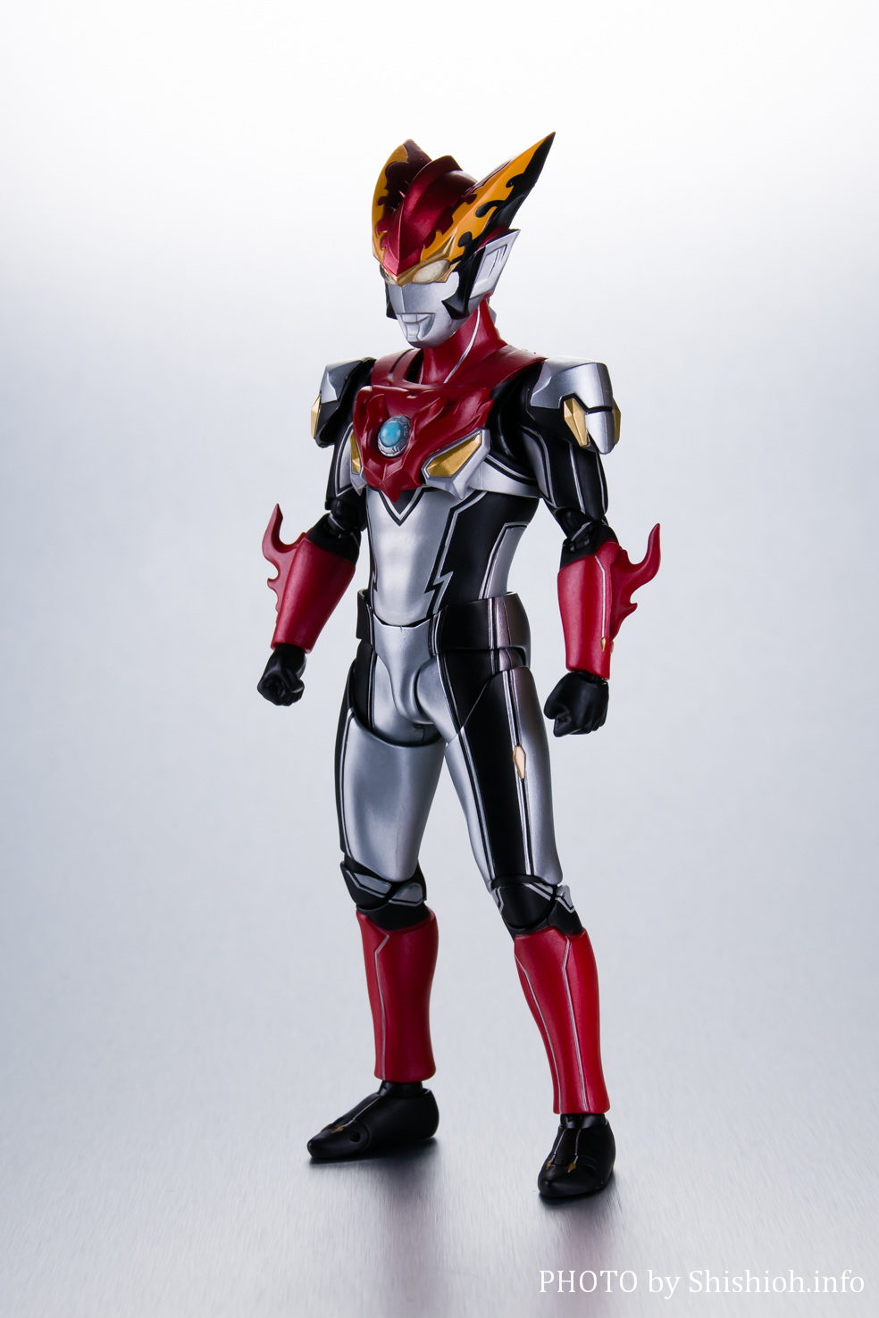 フィギュアーツ ウルトラマンR/B ロッソ ブル グランド ウインド-