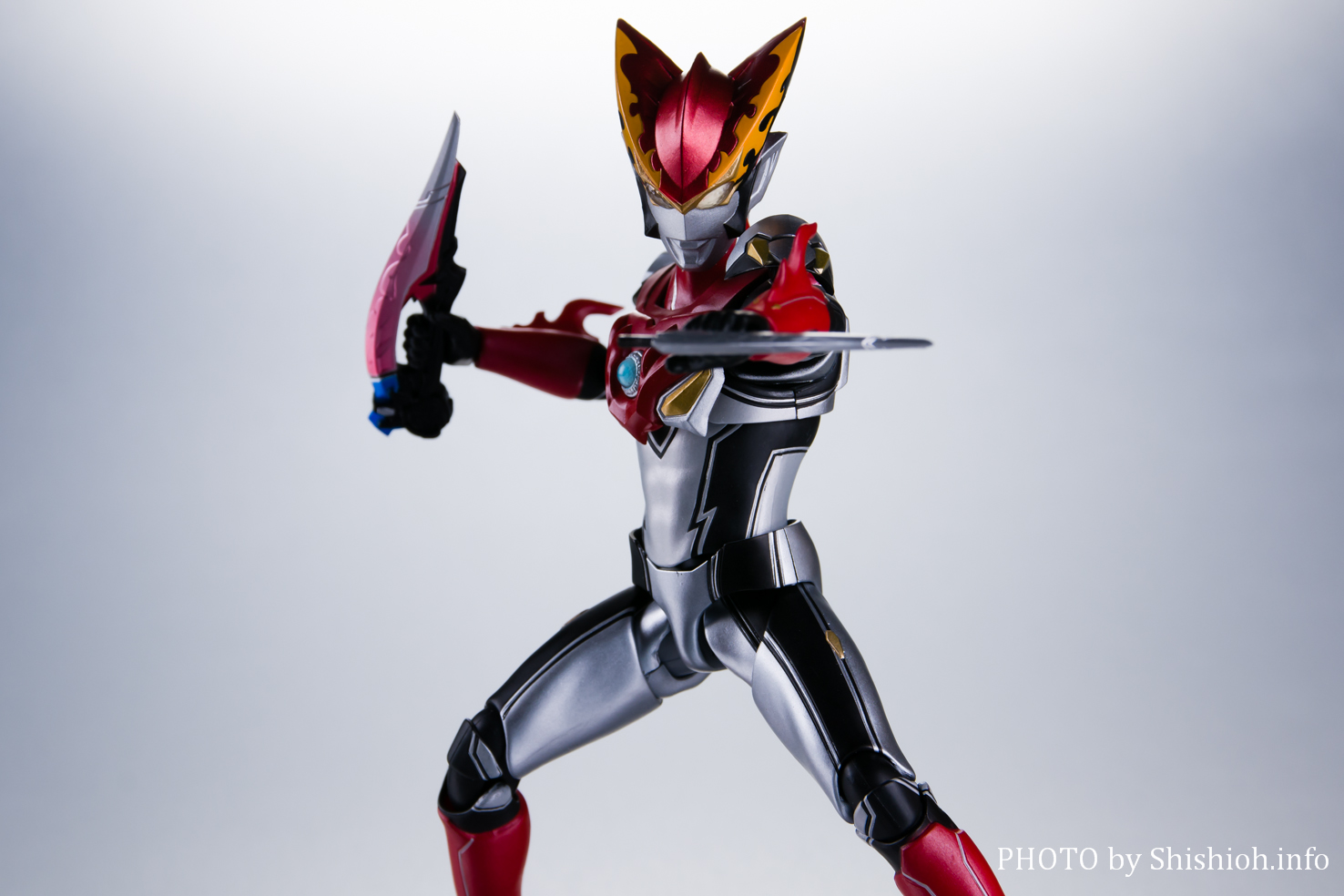 S.H.Figuartsウルトラマンロッソ ウルトラマンブルセット - 特撮