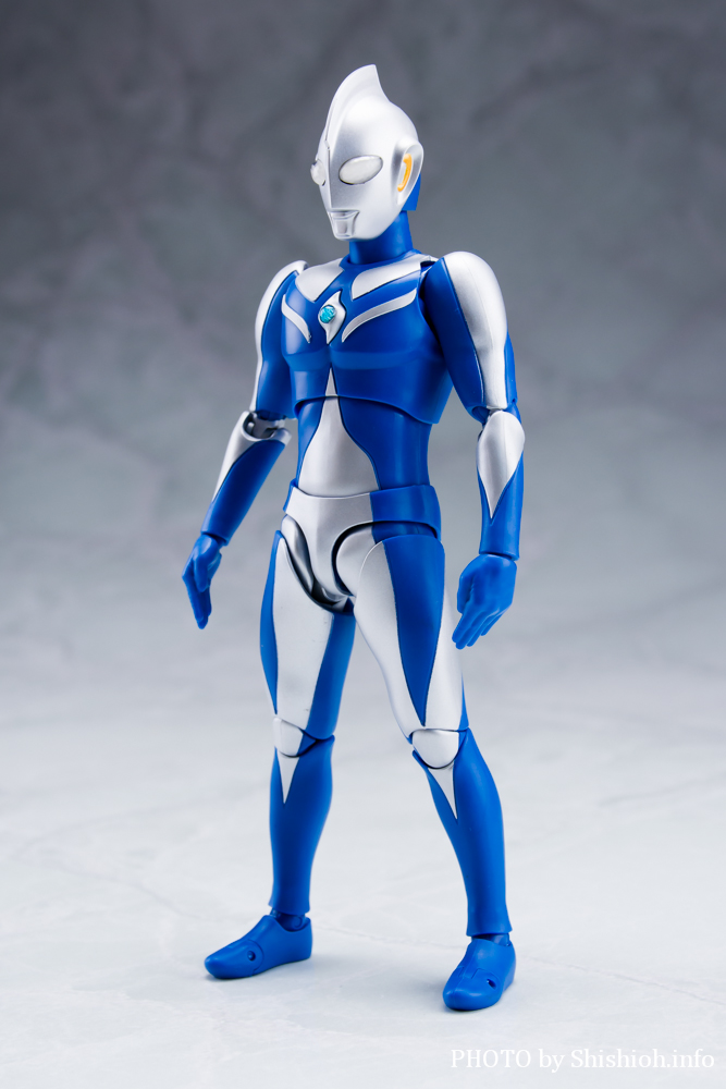 S.H.Figuarts ウルトラマンコスモス ルナモード