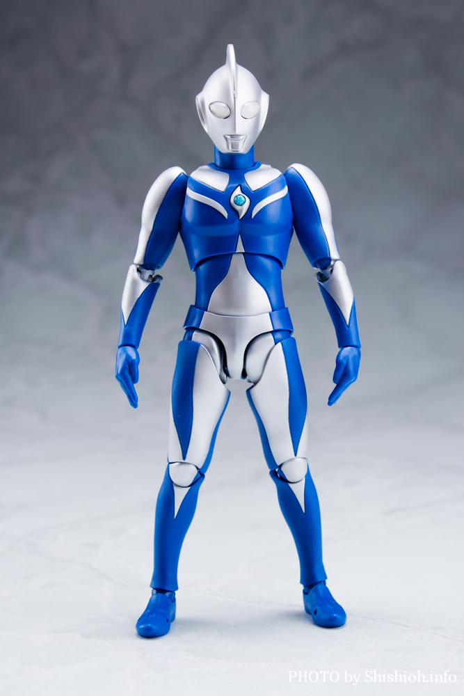 S.H.Figuarts ウルトラマンコスモス ルナモード