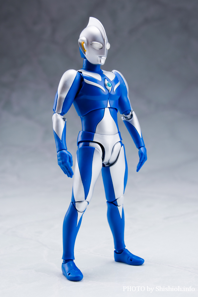 S.H.Figuarts ウルトラマンコスモス ルナモード