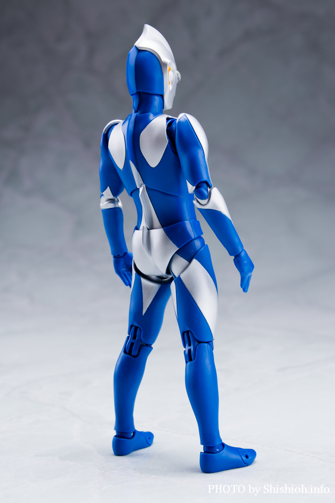 S.H.Figuarts ウルトラマンコスモス ルナモード