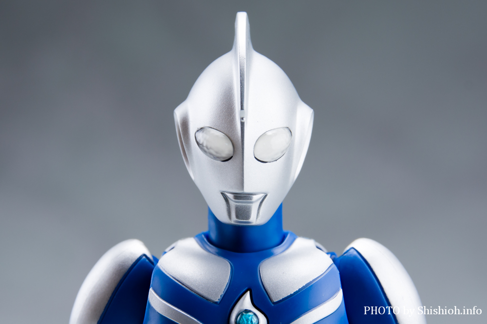 S.H.Figuarts ウルトラマンコスモス ルナモード