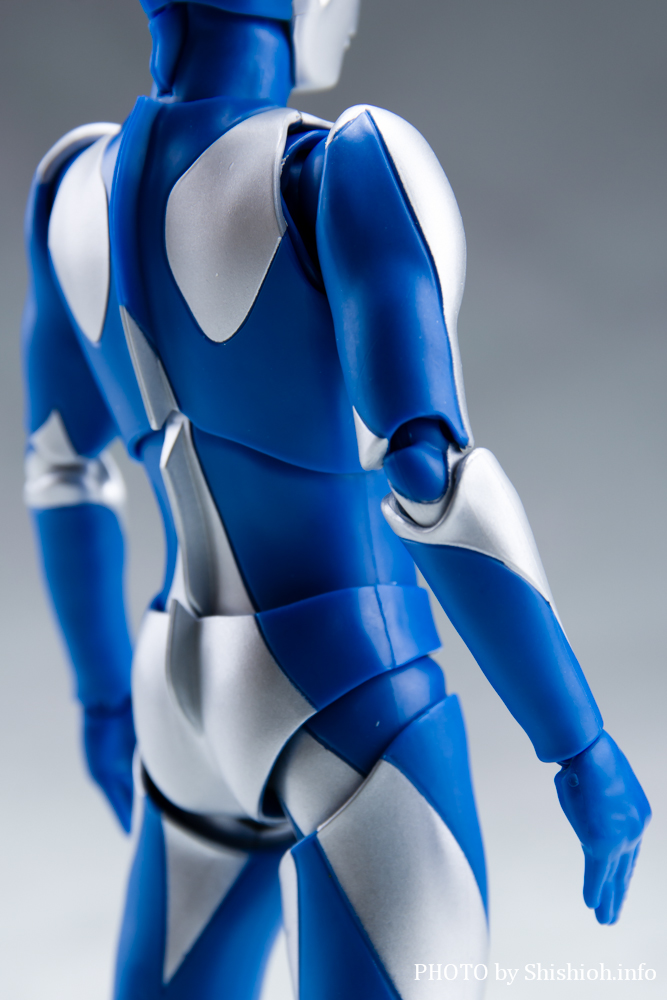 S.H.Figuarts ウルトラマンコスモス ルナモード