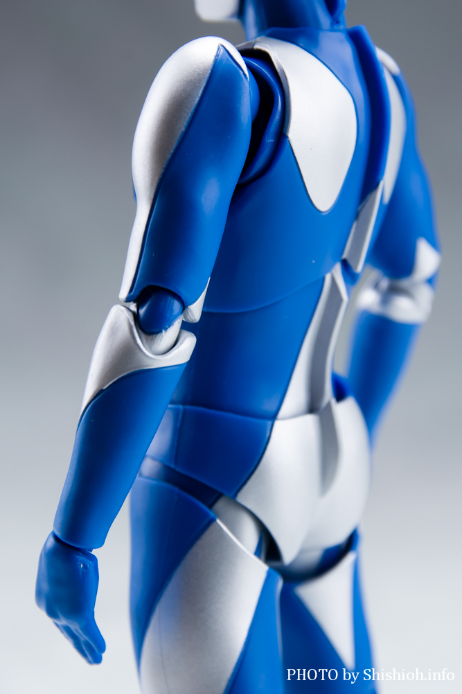 S.H.Figuarts ウルトラマンコスモス ルナモード