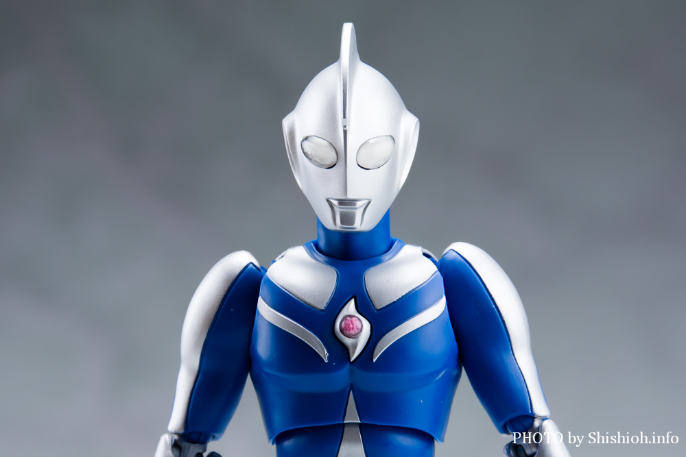 S.H.Figuarts ウルトラマンコスモス ルナモード