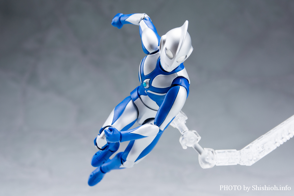S.H.Figuarts ウルトラマンコスモス ルナモード