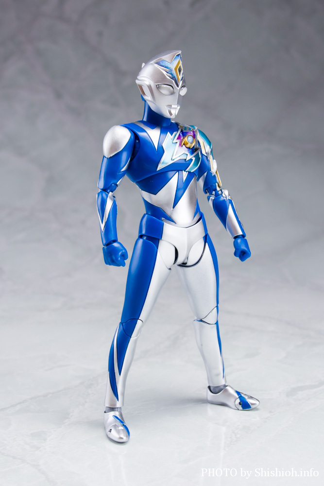 新版 S.H.Figuartsウルトラマンデッカーミラクルタイプ 特撮