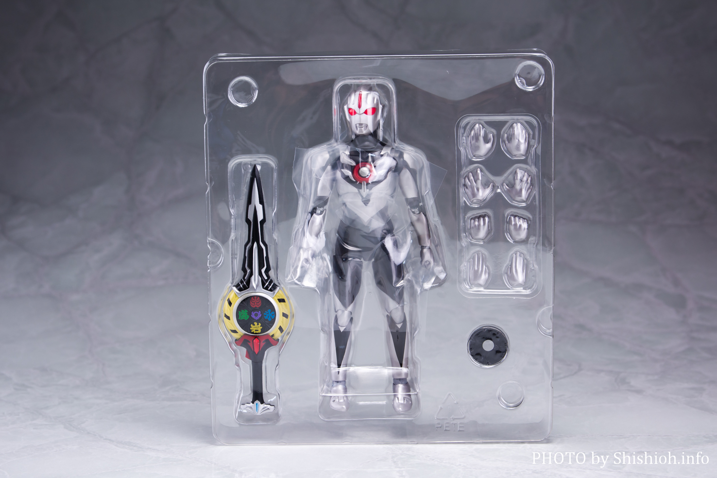 レビュー】 S.H.Figuarts ウルトラマンオーブダーク