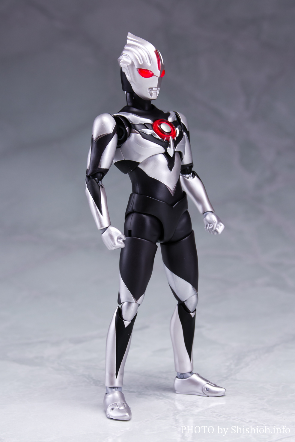 レビュー】 S.H.Figuarts ウルトラマンオーブダーク