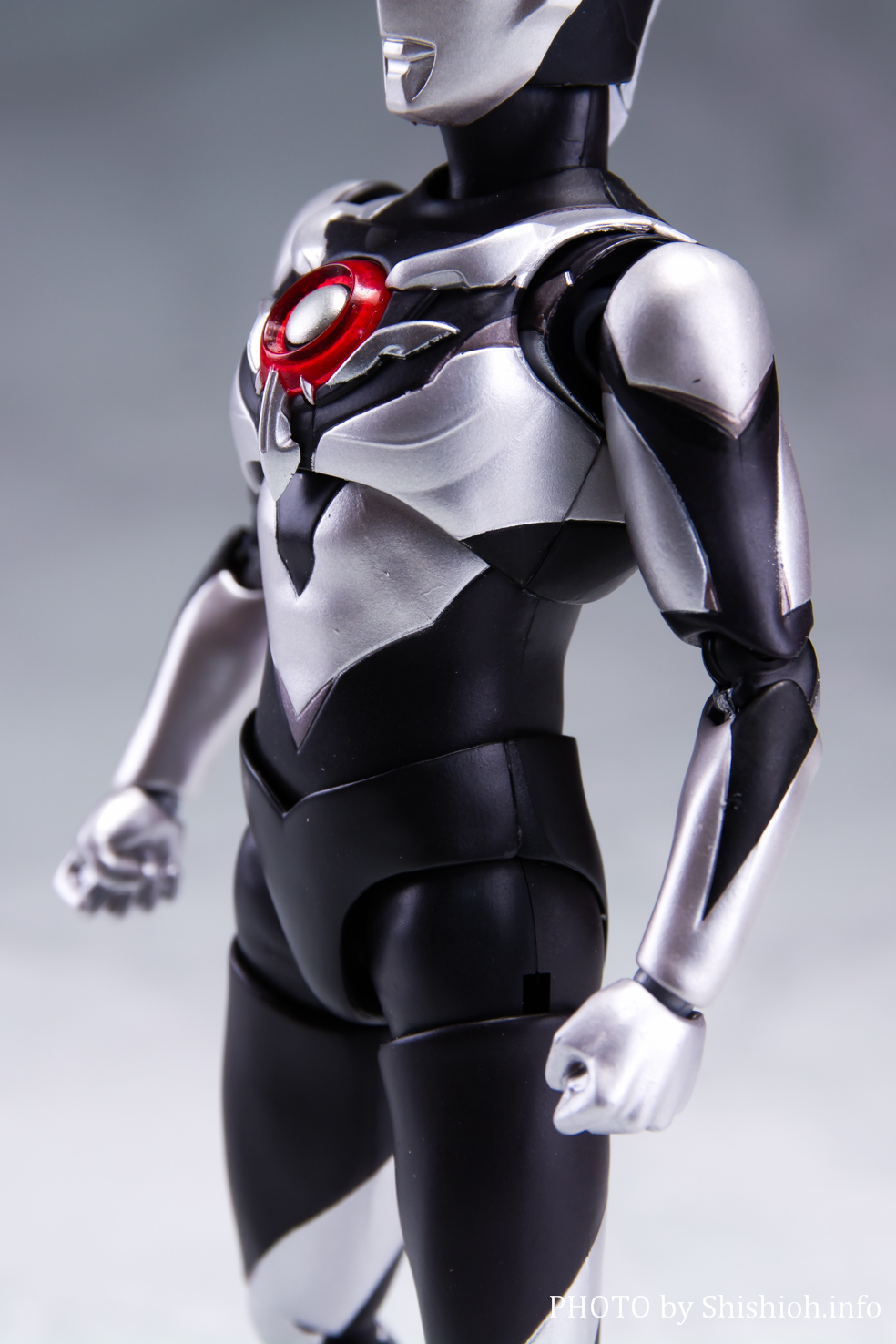 S.H.Figuarts　ウルトラマンオーブオリジン　フィギュア　オーブダーク