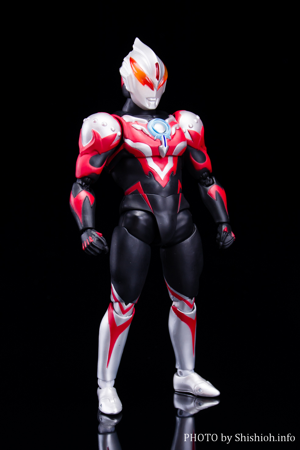 S.H.Figuarts ウルトラマンオーブ サンダーブレスター - フィギュア