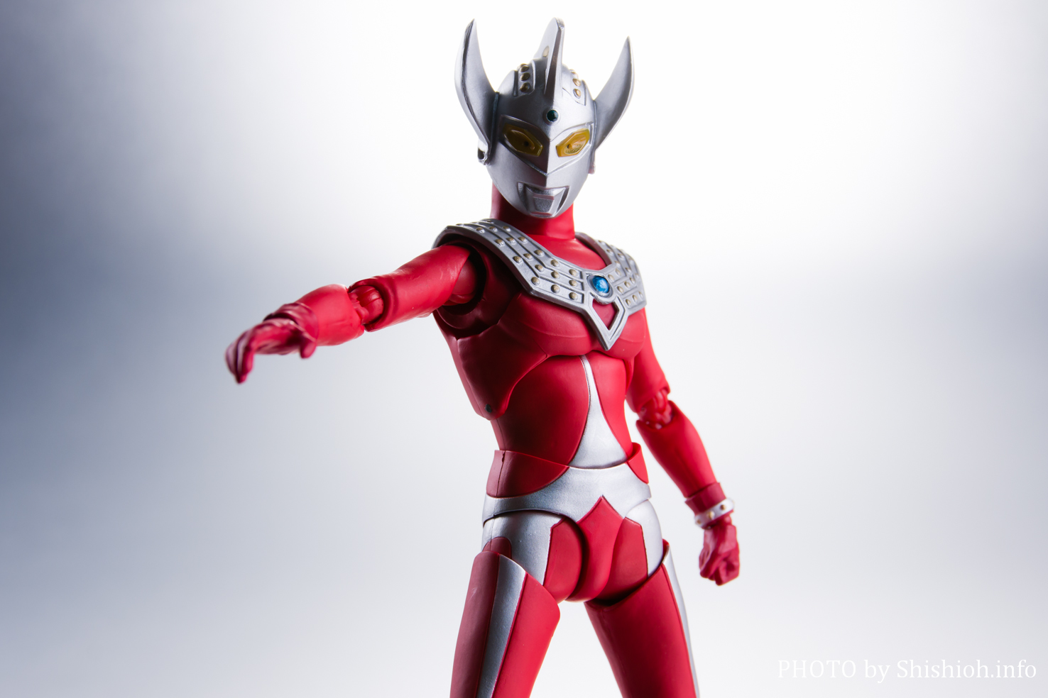 S.H.Figuarts ウルトラマンタロウ