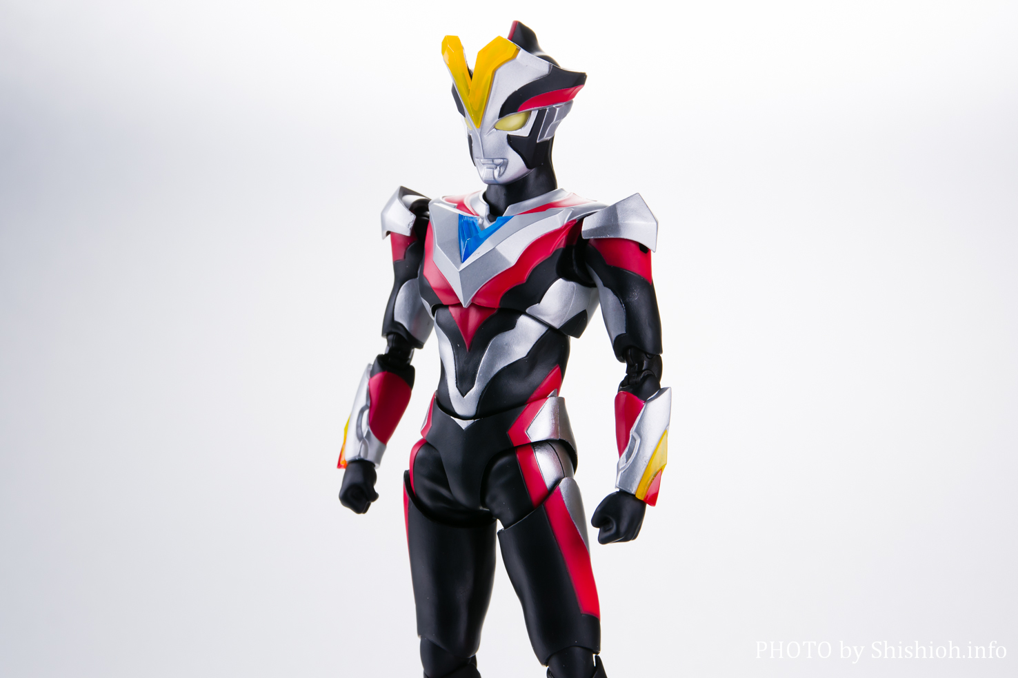 超安い S.H.Figuarts ウルトラマンビクトリー フィギュア