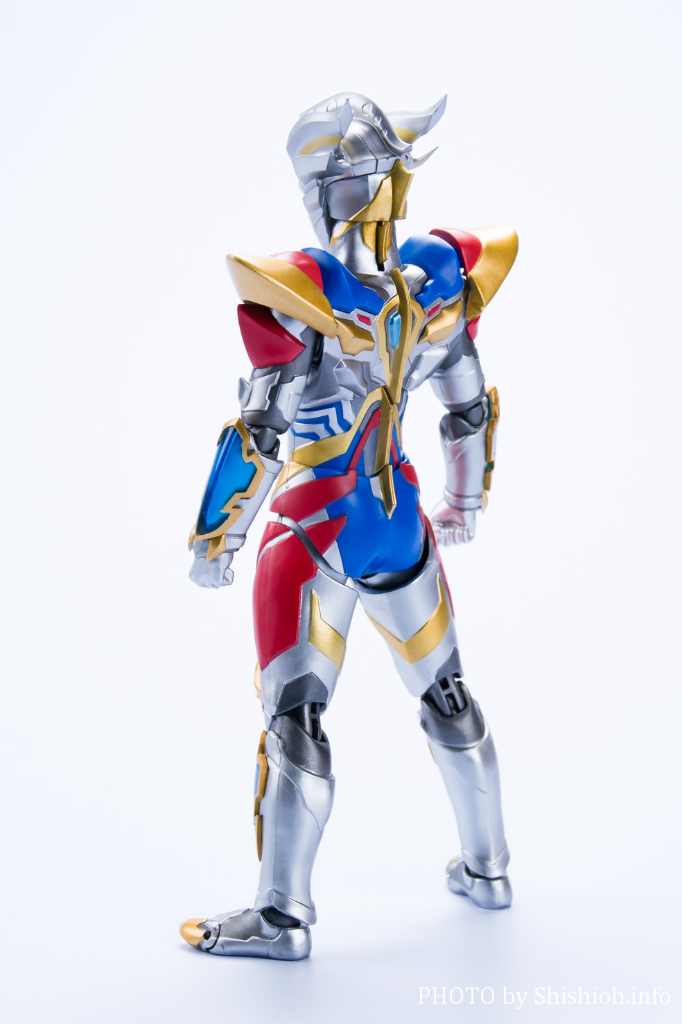 レビュー】S.H.Figuarts ウルトラマンゼット デルタライズクロー