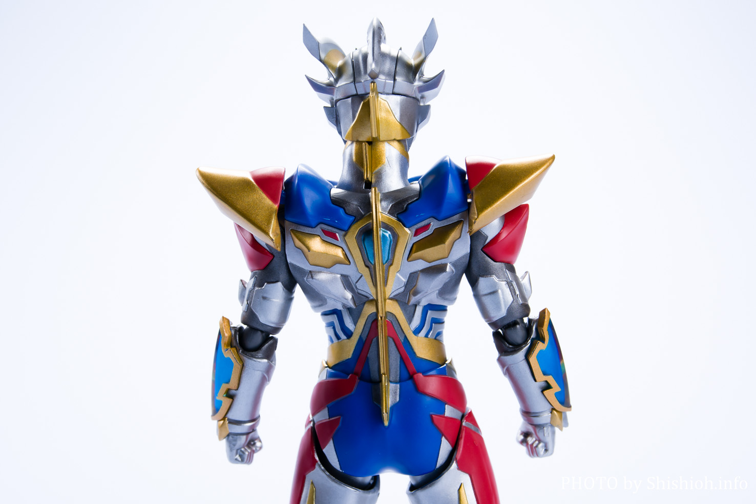 2024新商品 S.H.フィギュアーツ ウルトラマンZ デルタライズクロー 