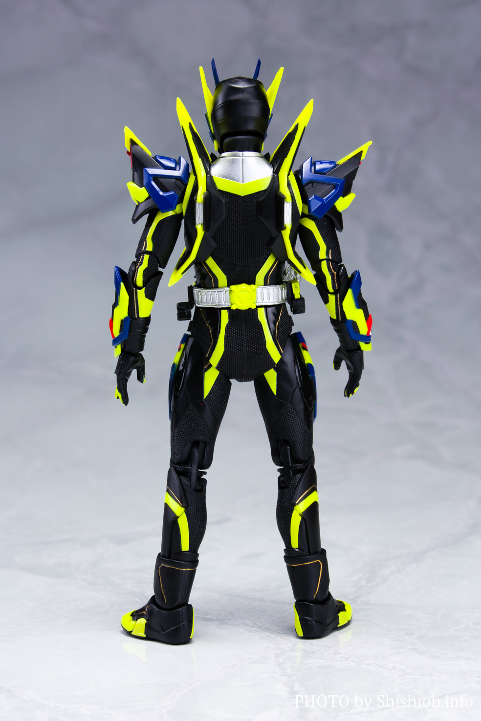 S.H.Figuarts 仮面ライダーゼロワン シャイニングホッパー 未