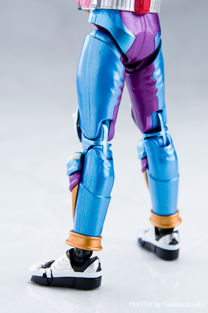 S.H.Figuarts ���ʃ��C�_�[�K�� �u���U�[�h�\���x�t�H�[��